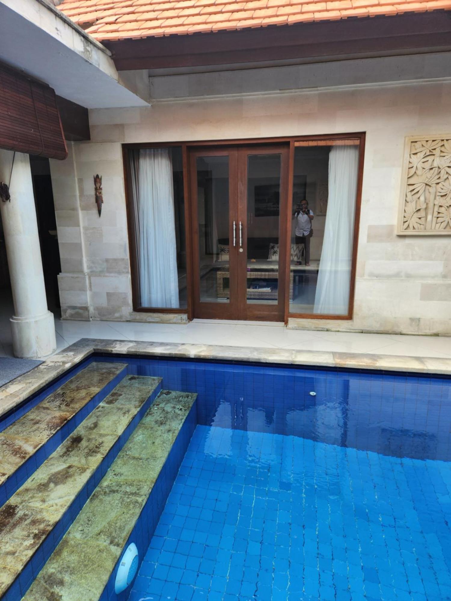 ตามัน เกศารี วิลลา Villa ซานูร์ ภายนอก รูปภาพ
